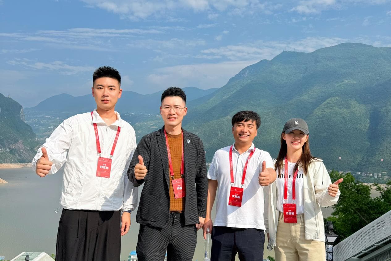 侨聚丝路新机遇 日本侨界青年联合代表团赴川渝共话开放合作 现场图片 6