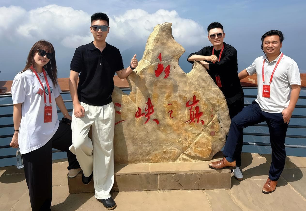 侨聚丝路新机遇 日本侨界青年联合代表团赴川渝共话开放合作 现场图片 7